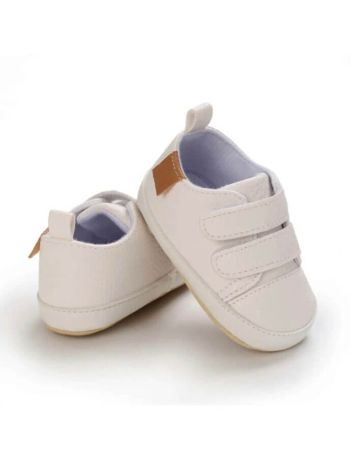 Μπεζ βρεφικά sneakers με σόλα από καουτσούκ