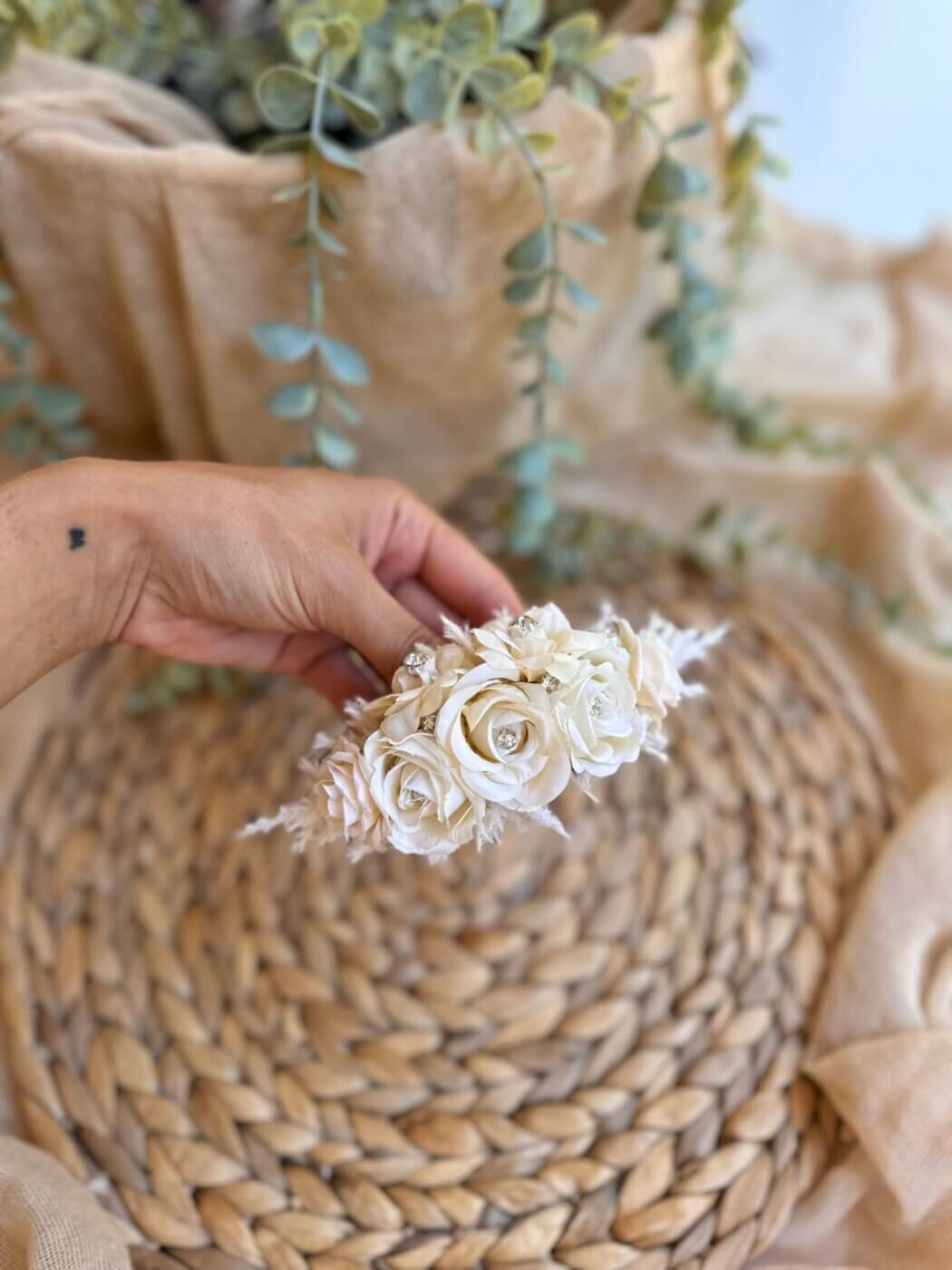 “Amalia” χειροποίητο νυφικό Flower Clip